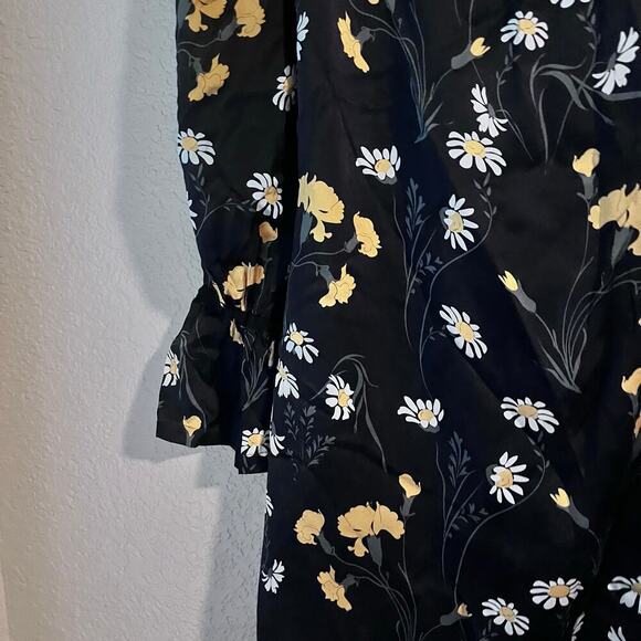 Mother of Pearl Savannah Silk Black and Gold Bishop Sleeve Cocktail Dress 4 - Picture 7 of 13